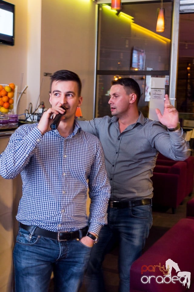 Karaoke Party în Blondy's Art Cafe, 