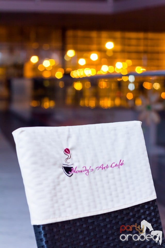 Karaoke Party în Blondy's Art Cafe, 