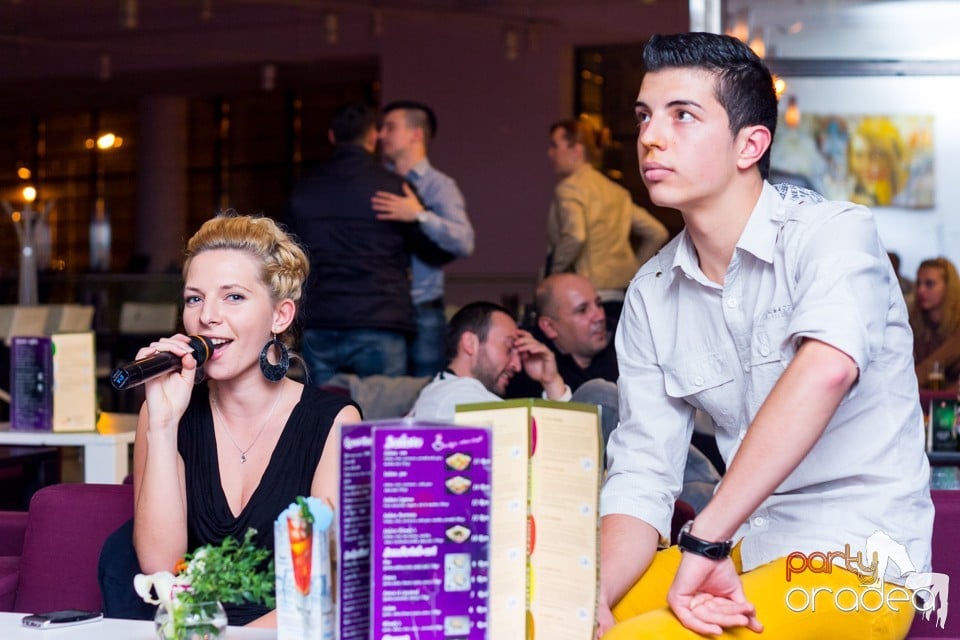 Karaoke Party în Blondy's Art Cafe, 