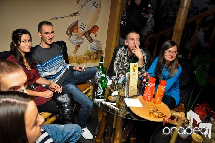 Karaoke Party în Zulu, Zulu Caffe