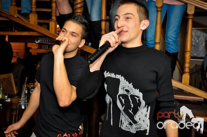 Karaoke Party în Zulu, Zulu Caffe