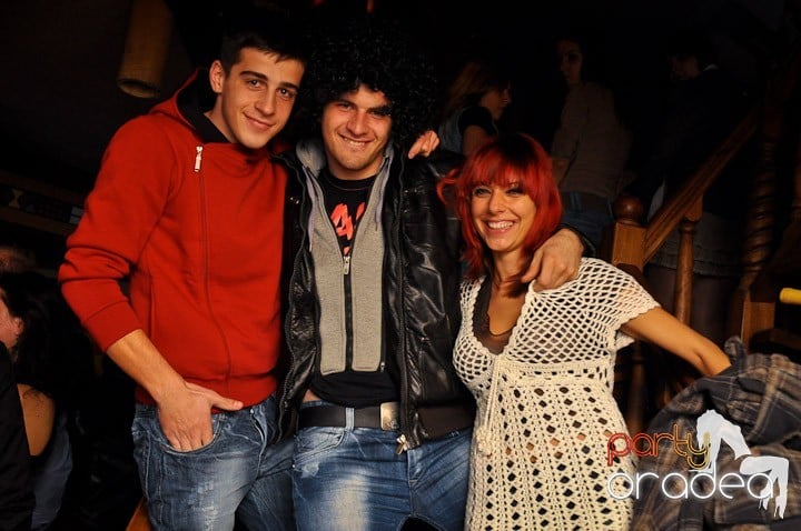 Karaoke Party în Zulu, Zulu Caffe