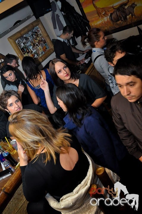 Karaoke Party în Zulu, Zulu Caffe