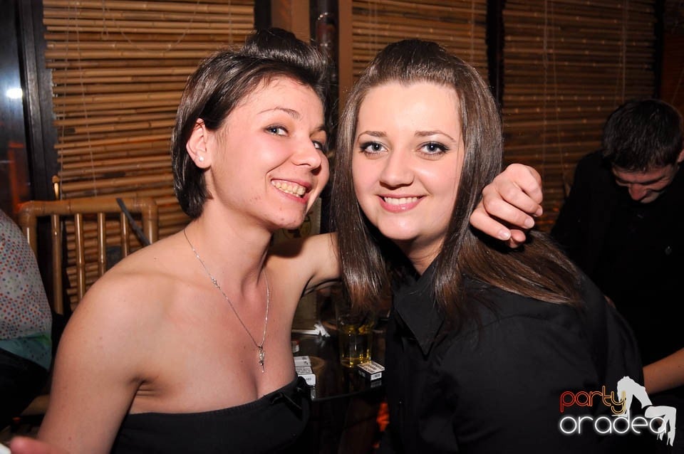 Karaoke Party în Zulu, Zulu Caffe