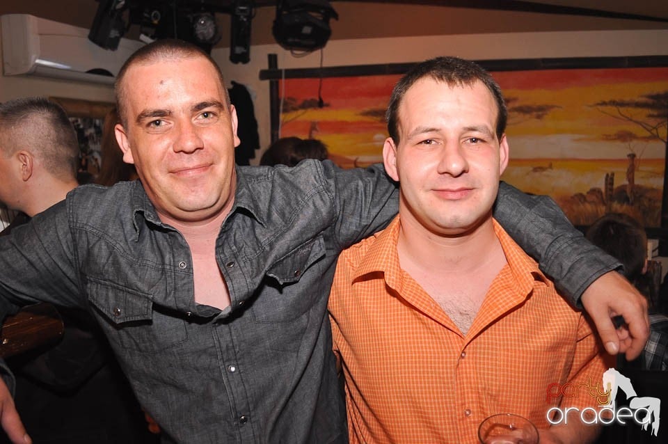 Karaoke Party în Zulu, Zulu Caffe