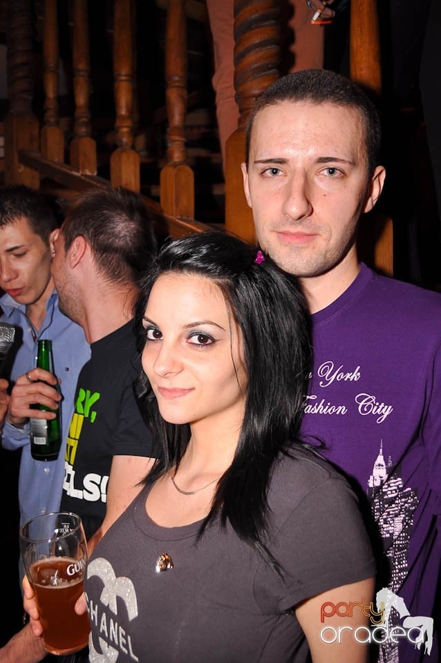 Karaoke Party în Zulu, Zulu Caffe