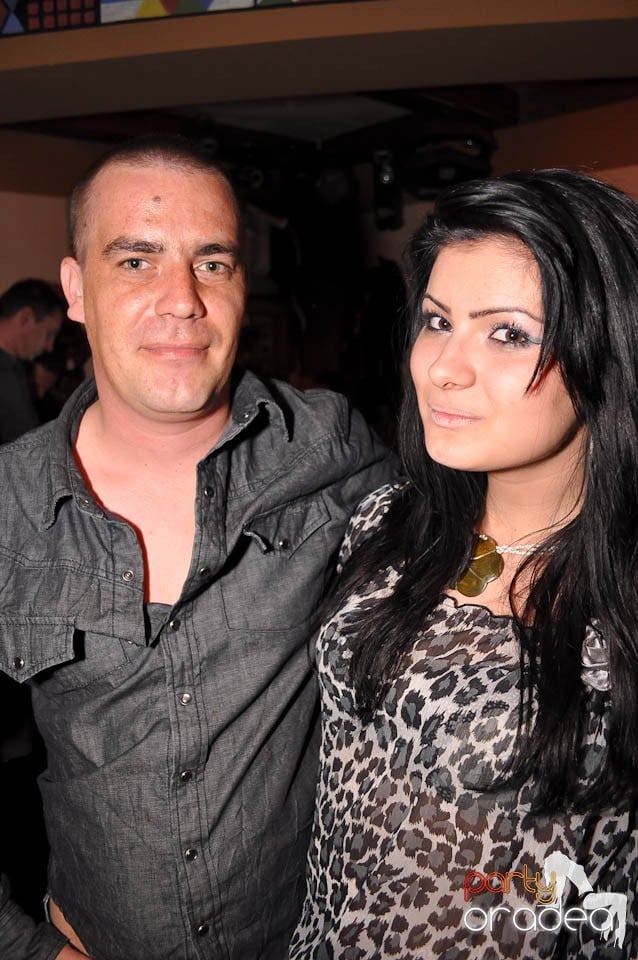 Karaoke Party în Zulu, Zulu Caffe