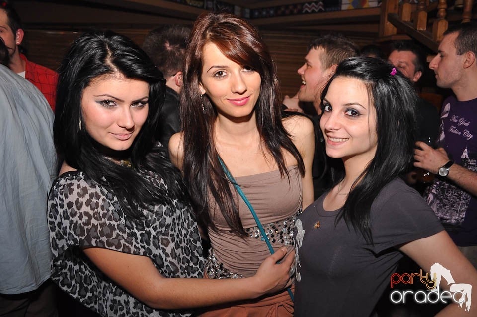 Karaoke Party în Zulu, Zulu Caffe