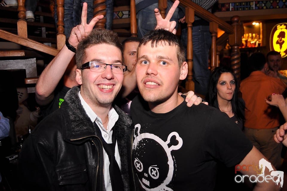 Karaoke Party în Zulu, Zulu Caffe