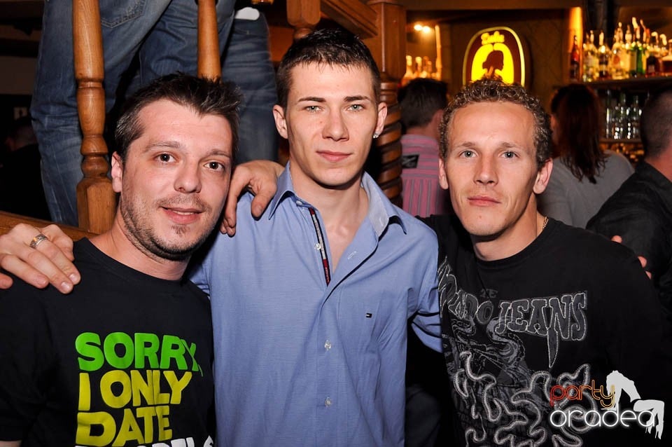 Karaoke Party în Zulu, Zulu Caffe