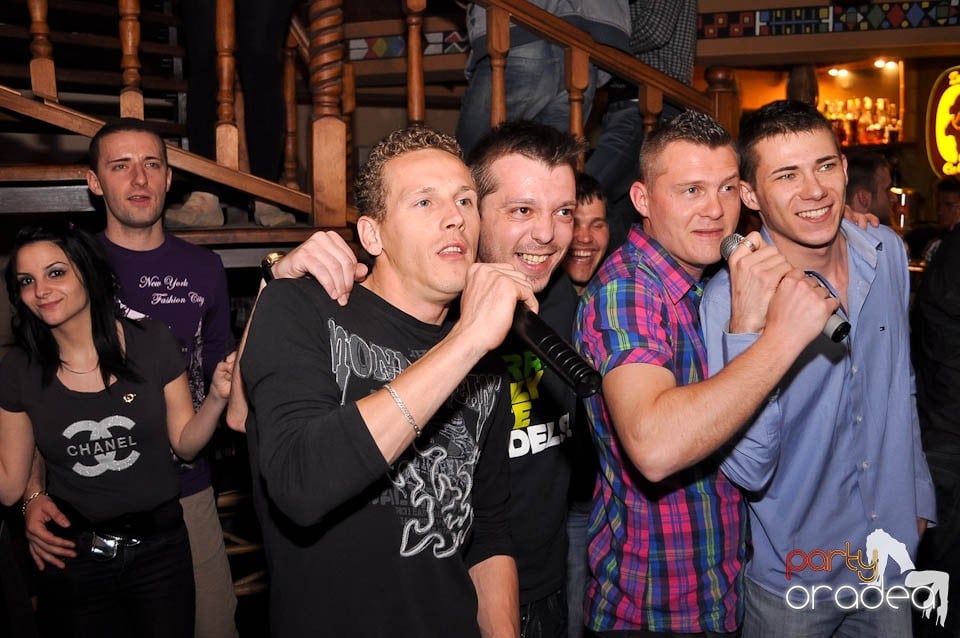 Karaoke Party în Zulu, Zulu Caffe