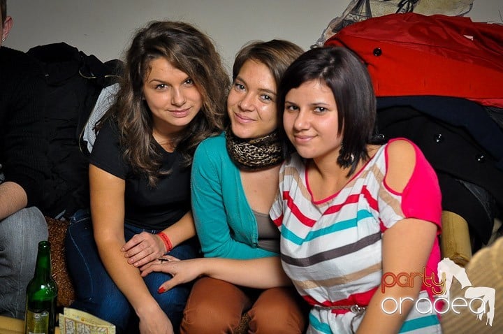 Karaoke Party în Zulu, Zulu Caffe