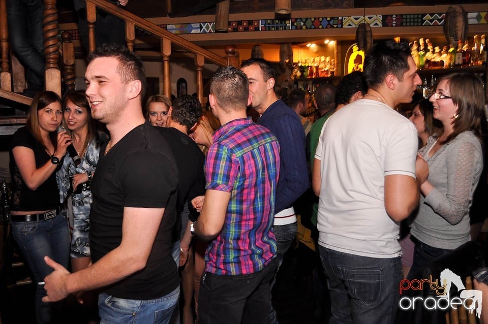 Karaoke Party în Zulu, Zulu Caffe