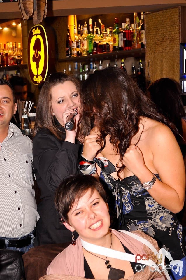 Karaoke Party în Zulu, Zulu Caffe