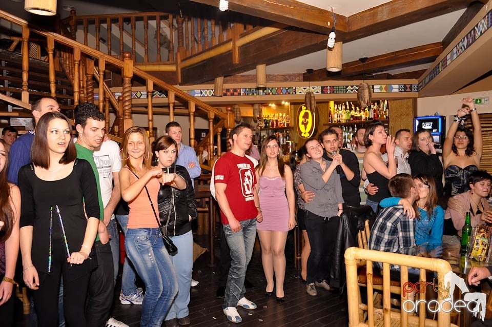 Karaoke Party în Zulu, Zulu Caffe