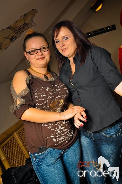 Karaoke Party în Zulu, Zulu Caffe