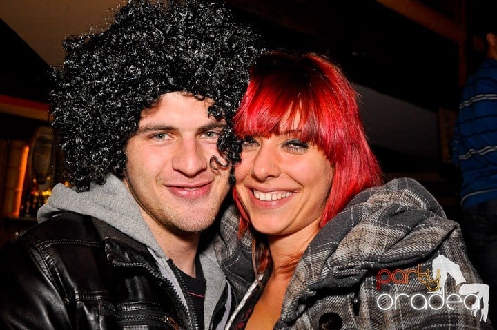 Karaoke Party în Zulu, Zulu Caffe