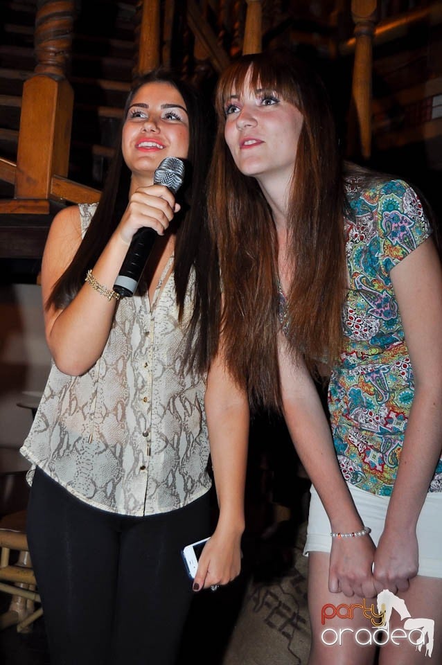 Karaoke Party în Zulu, Zulu Caffe