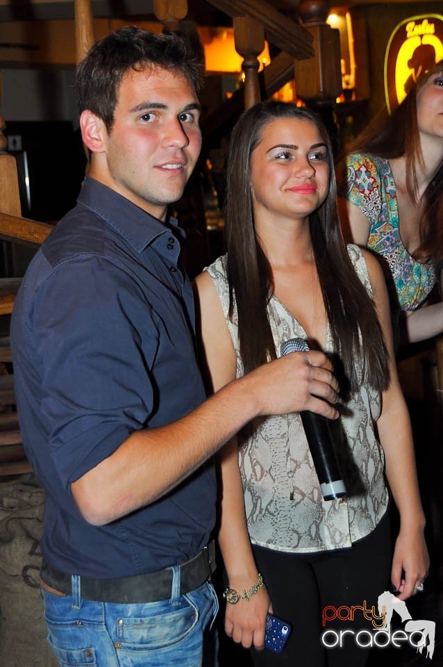 Karaoke Party în Zulu, Zulu Caffe