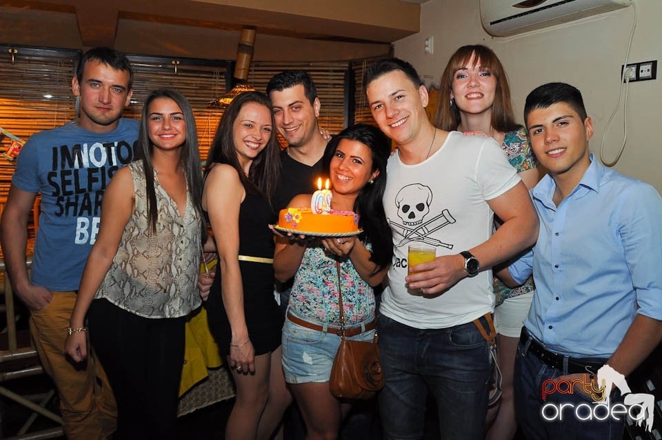 Karaoke Party în Zulu, Zulu Caffe