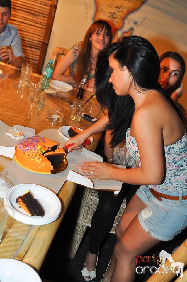 Karaoke Party în Zulu, Zulu Caffe