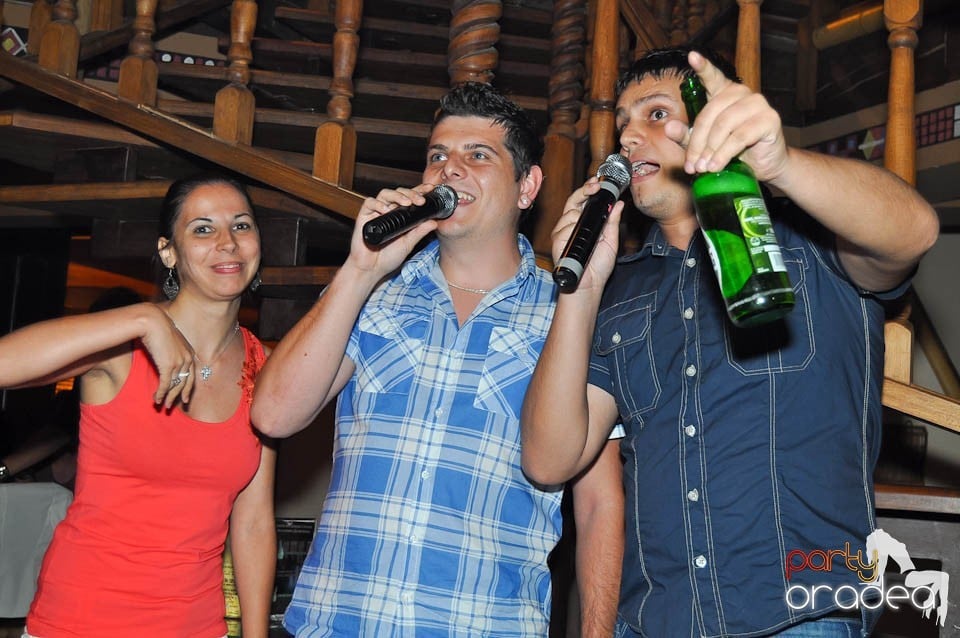 Karaoke Party în Zulu, Zulu Caffe