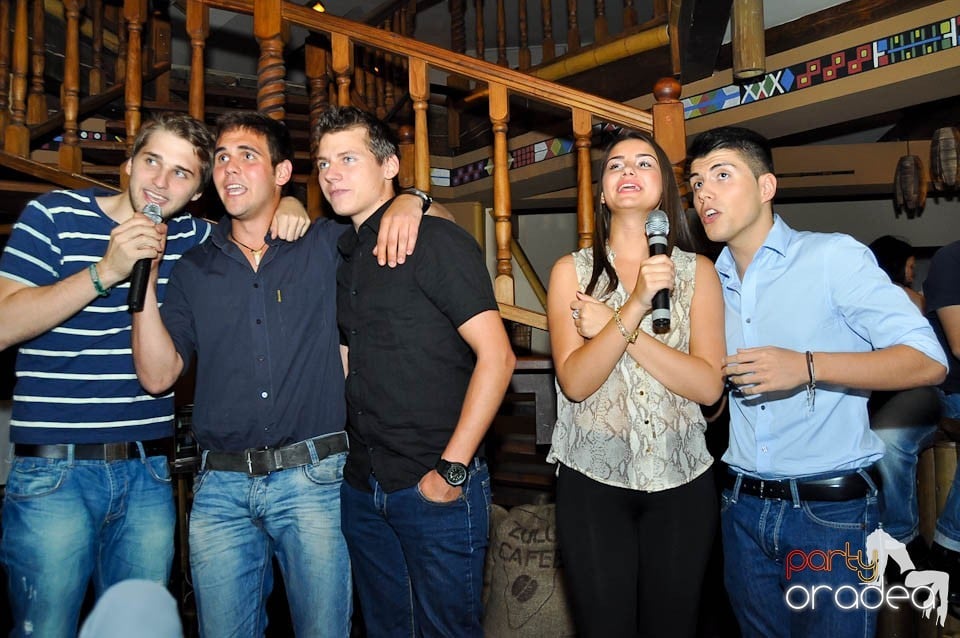 Karaoke Party în Zulu, Zulu Caffe