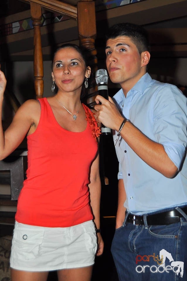 Karaoke Party în Zulu, Zulu Caffe