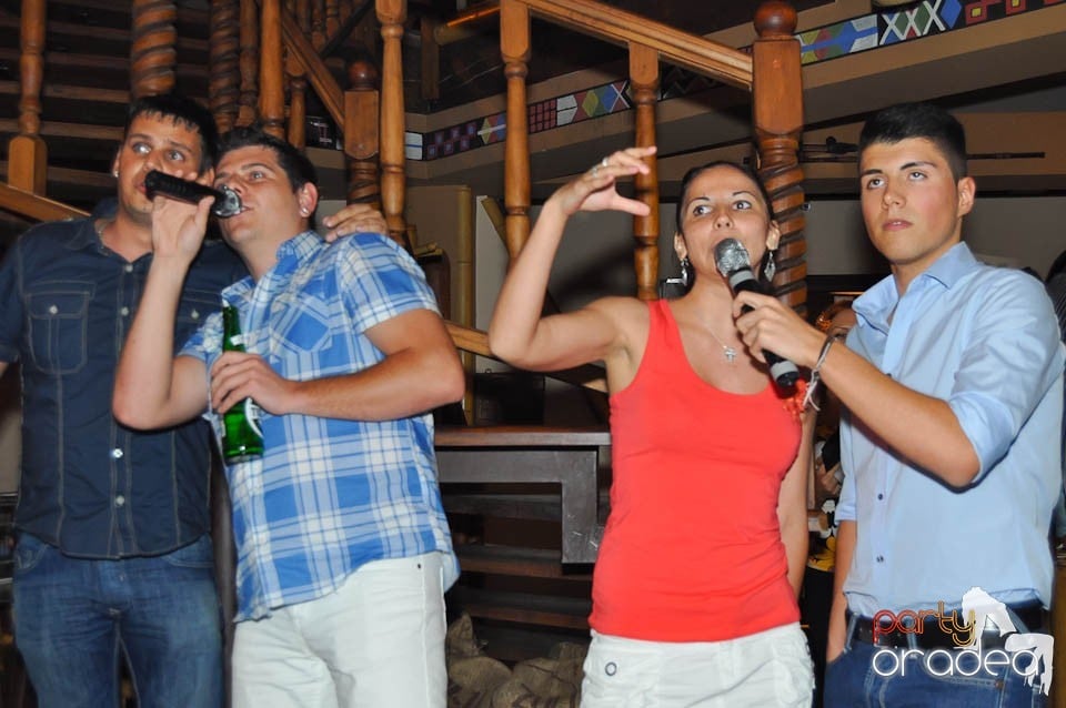 Karaoke Party în Zulu, Zulu Caffe