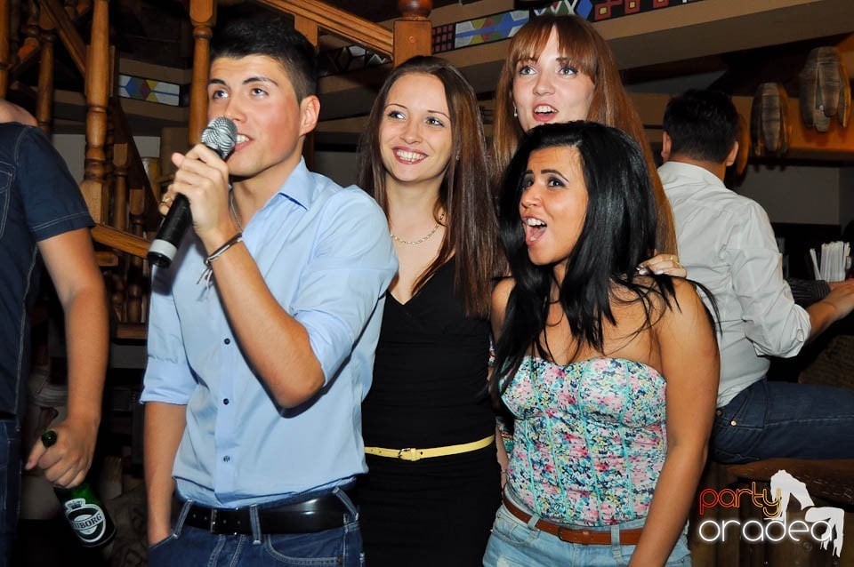 Karaoke Party în Zulu, Zulu Caffe