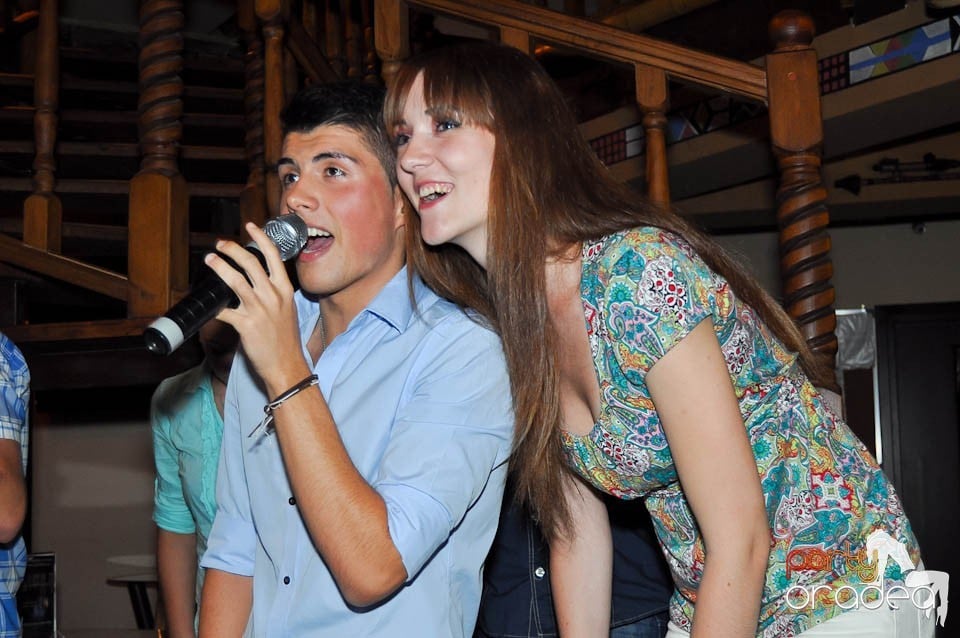 Karaoke Party în Zulu, Zulu Caffe