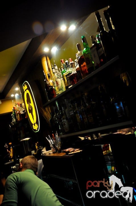 Karaoke Party în Zulu, Zulu Caffe