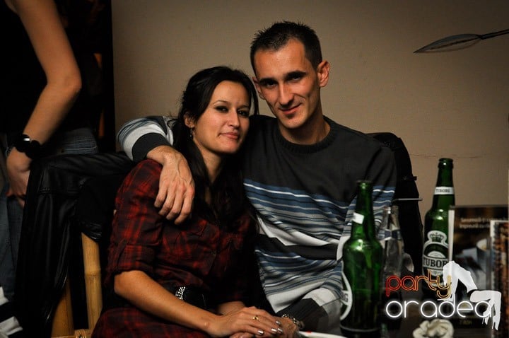 Karaoke Party în Zulu, Zulu Caffe