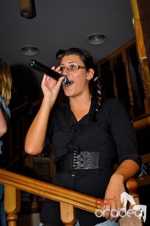 Karaoke Party în Zulu, Zulu Caffe