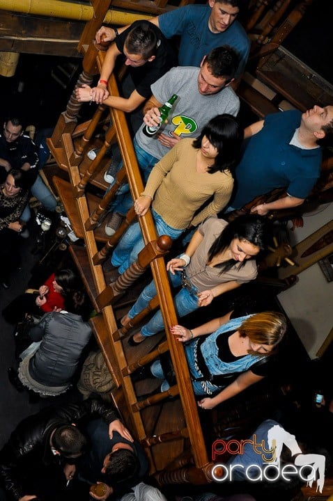 Karaoke Party în Zulu, Zulu Caffe