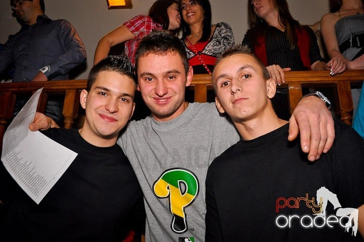 Karaoke Party în Zulu, Zulu Caffe