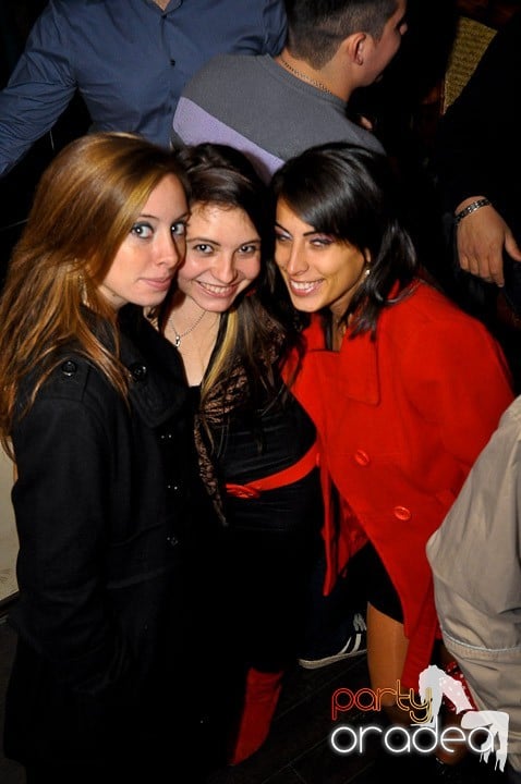 Karaoke Party în Zulu, Zulu Caffe