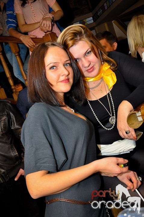 Karaoke Party în Zulu, Zulu Caffe