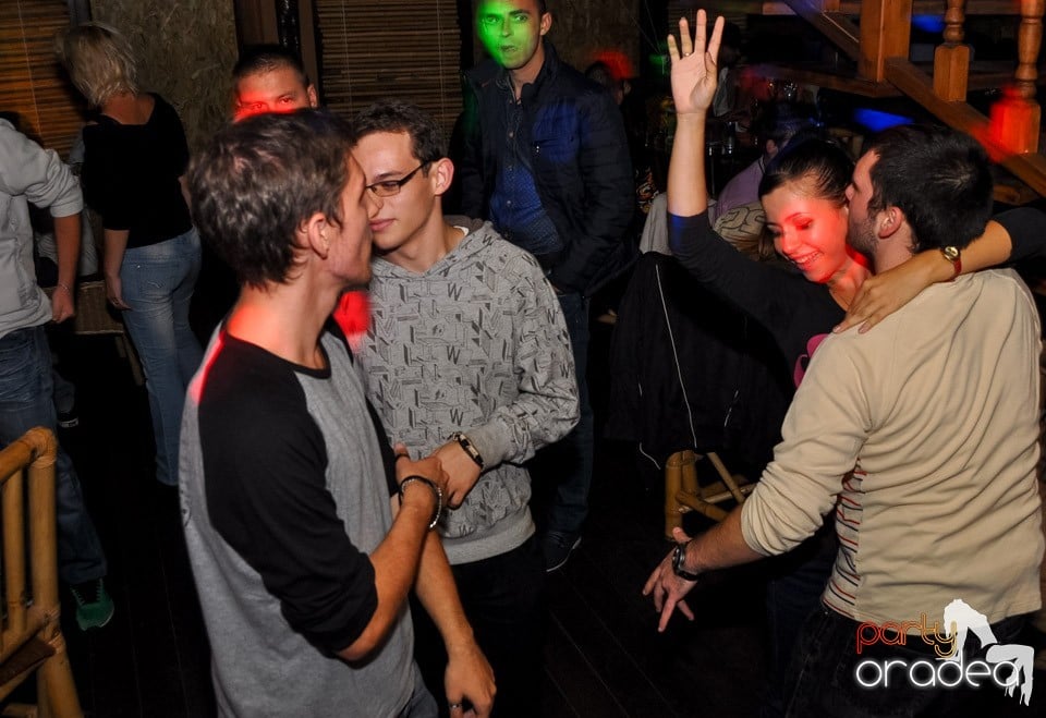 Karaoke Party / Saturday Night Party, Zulu Caffe