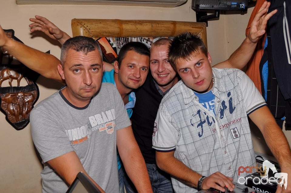 Karaoke Party / Saturday Night Party, Zulu Caffe