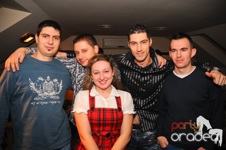 Karaoke Party, Zulu Caffe