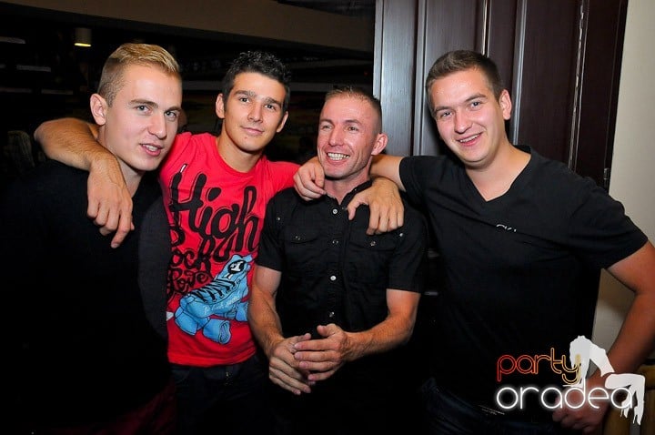 Karaoke revine în Zulu Caffe, Zulu Caffe