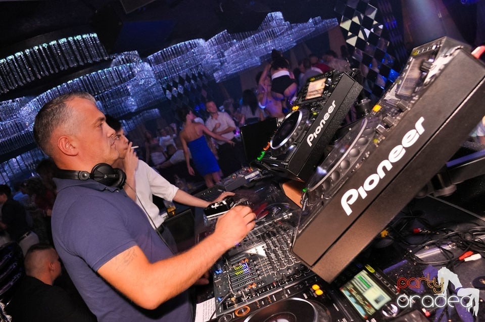 Keep Calm and be The One, 