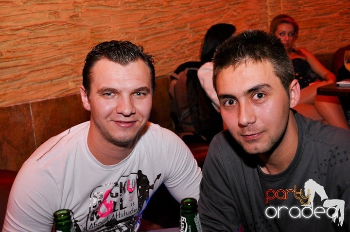 Keep On Dancing in Downtown, 