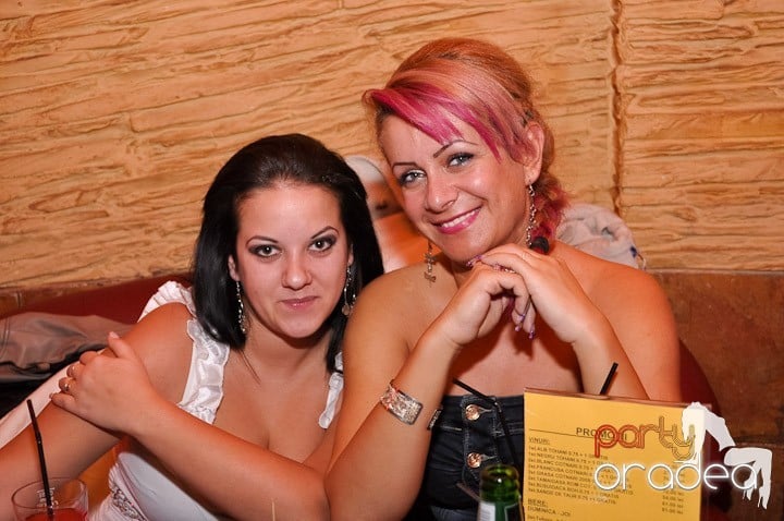 Keep On Dancing in Downtown, 