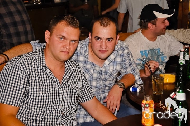 La adâncime în club Yellow, 