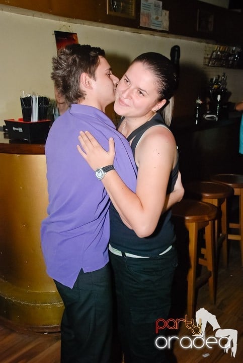 La adâncime în club Yellow, 