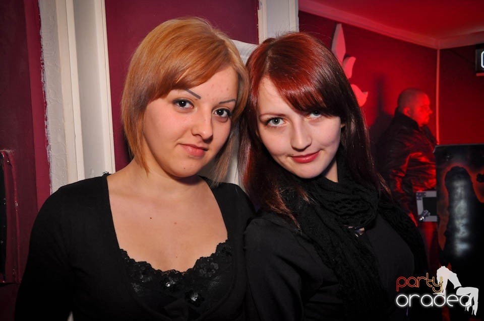 Ladies Jeans Night în Atti's, 