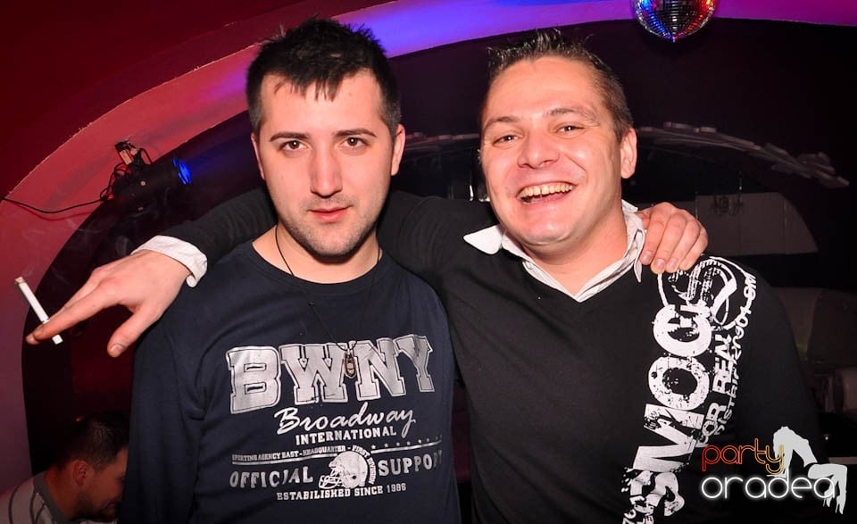 Ladies Jeans Night în Atti's, 