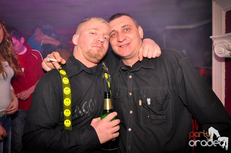 Ladies Jeans Night în Atti's, 